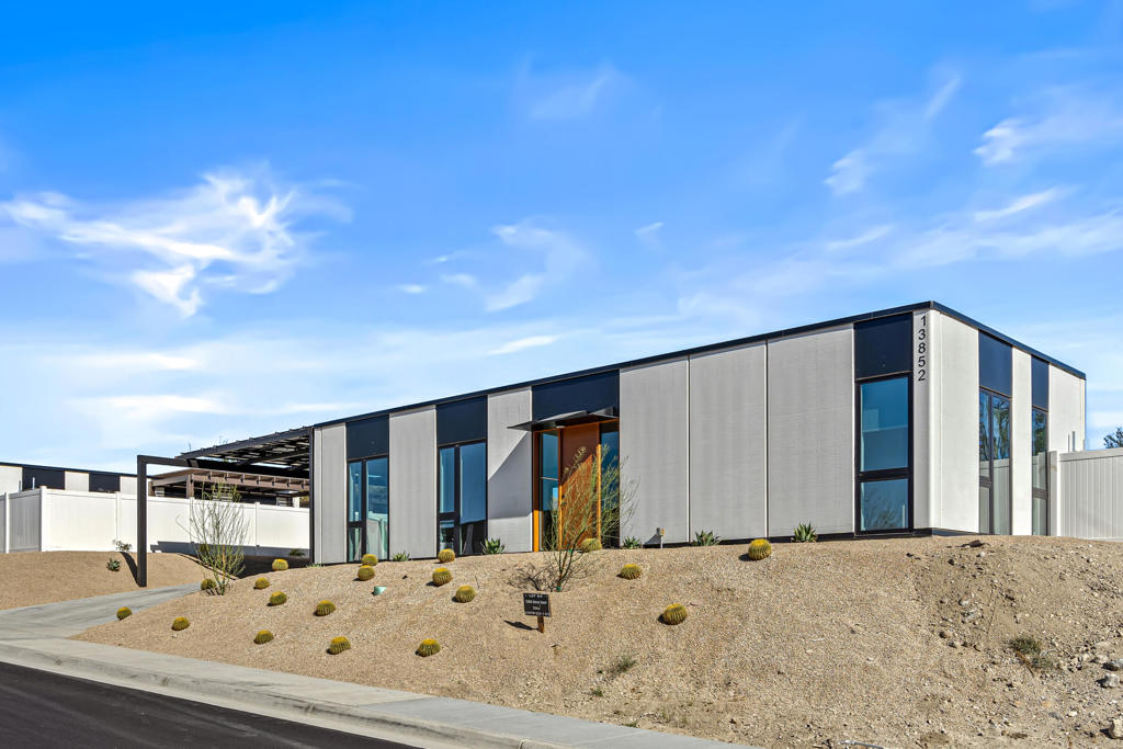 13821 Scenic Crest Way