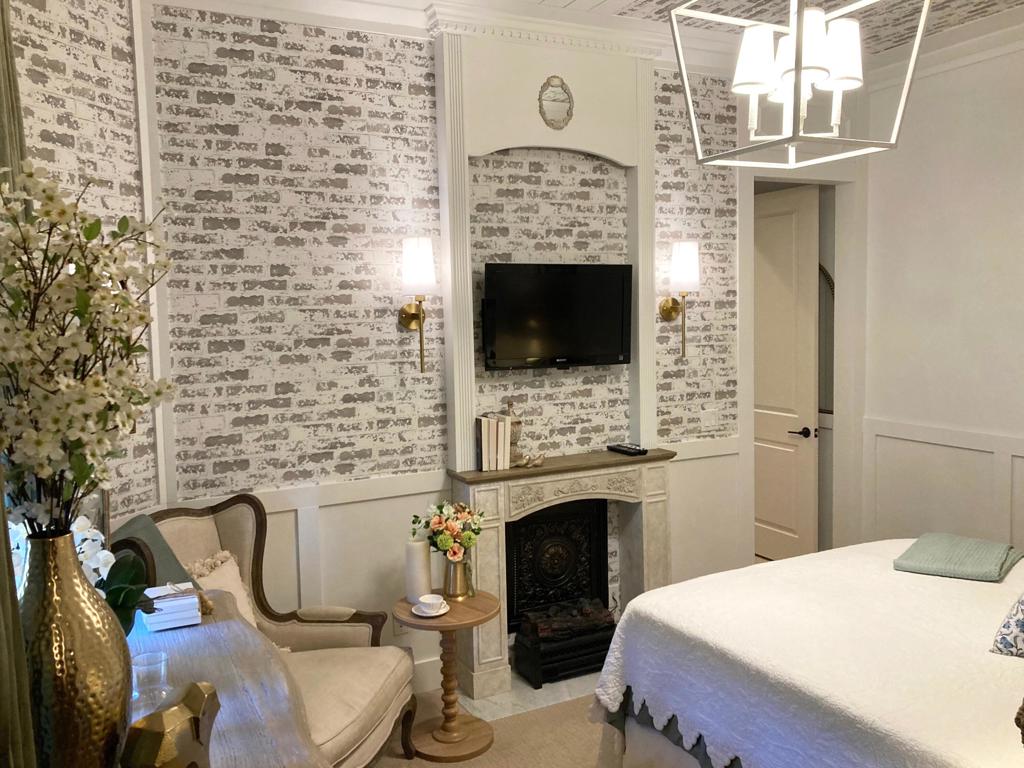 82555 Round Valley Drive