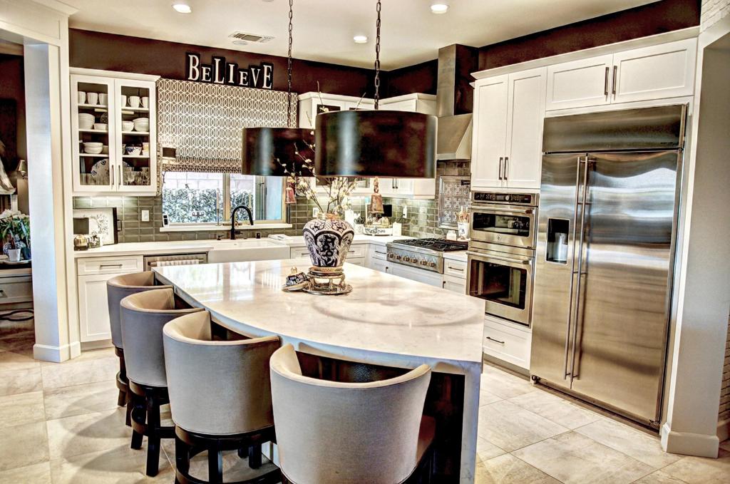 82555 Round Valley Drive