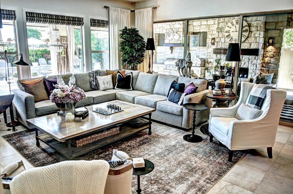 82555 Round Valley Drive