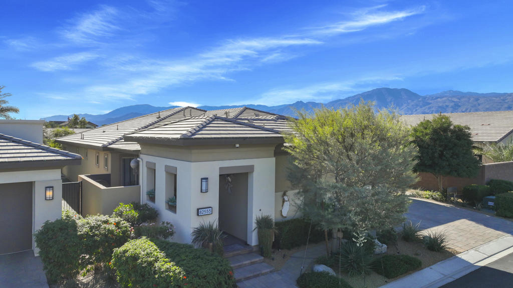 82555 Round Valley Drive