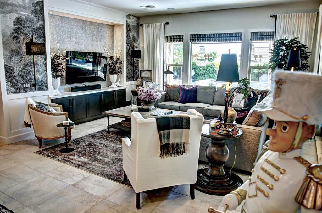 82555 Round Valley Drive