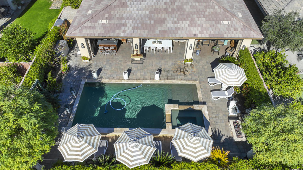 82555 Round Valley Drive