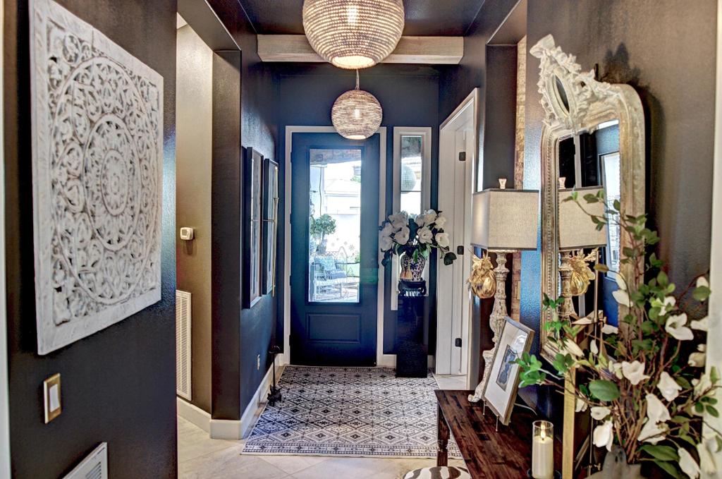 82555 Round Valley Drive