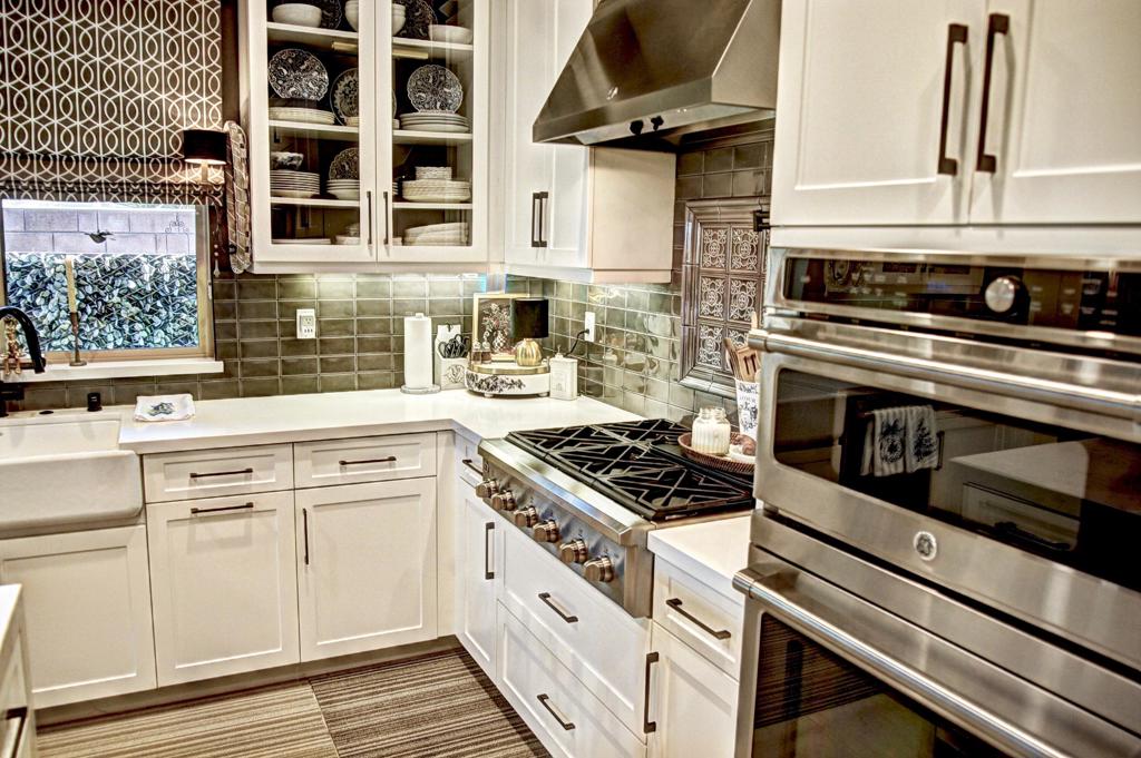 82555 Round Valley Drive