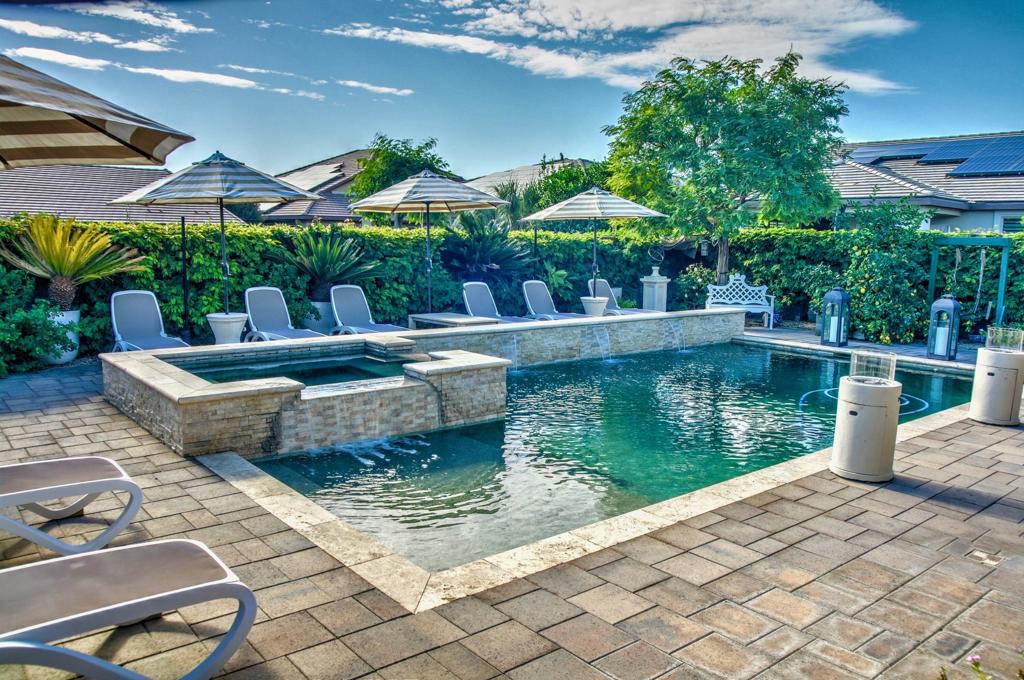 82555 Round Valley Drive