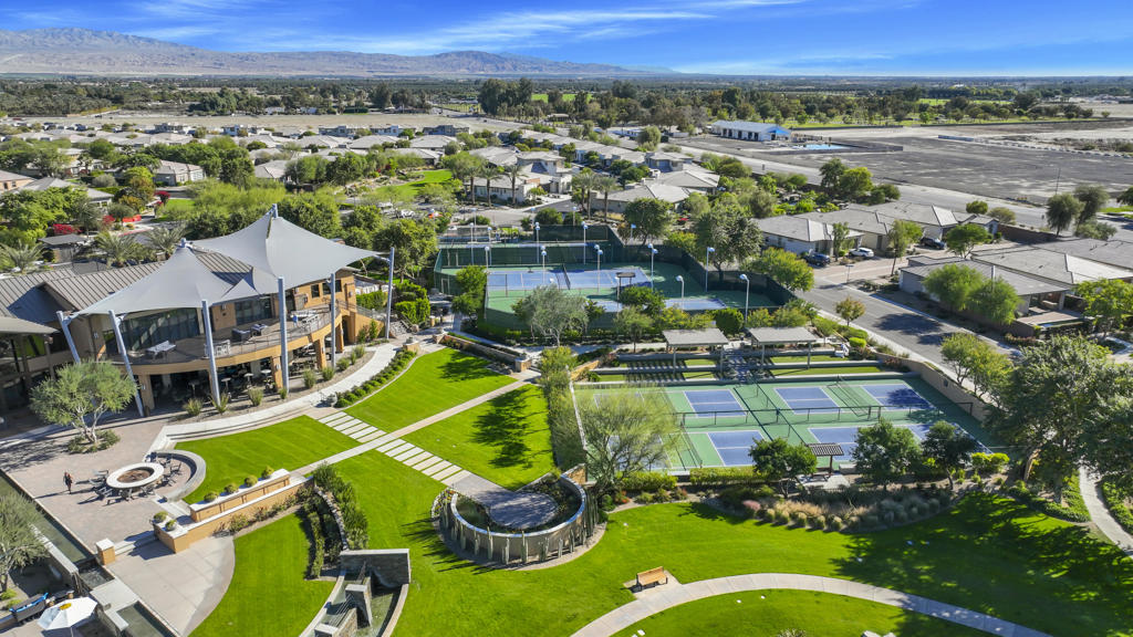 51234 Longmeadow Street