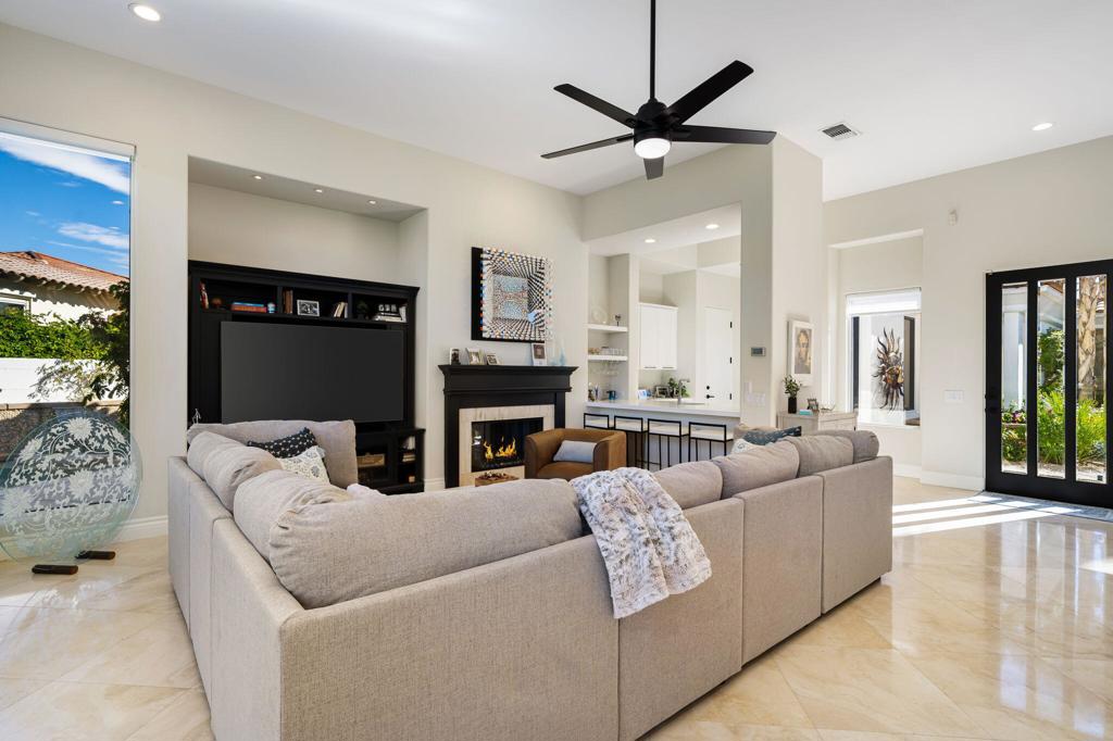 275 Loch Lomond Road