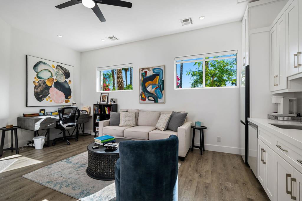 275 Loch Lomond Road