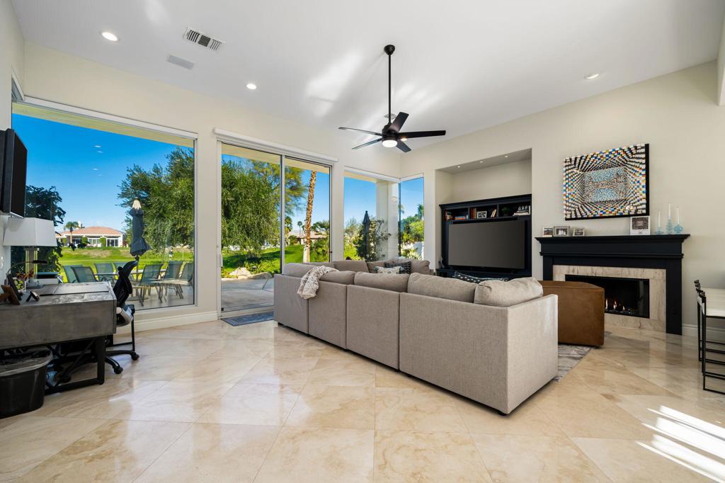 275 Loch Lomond Road