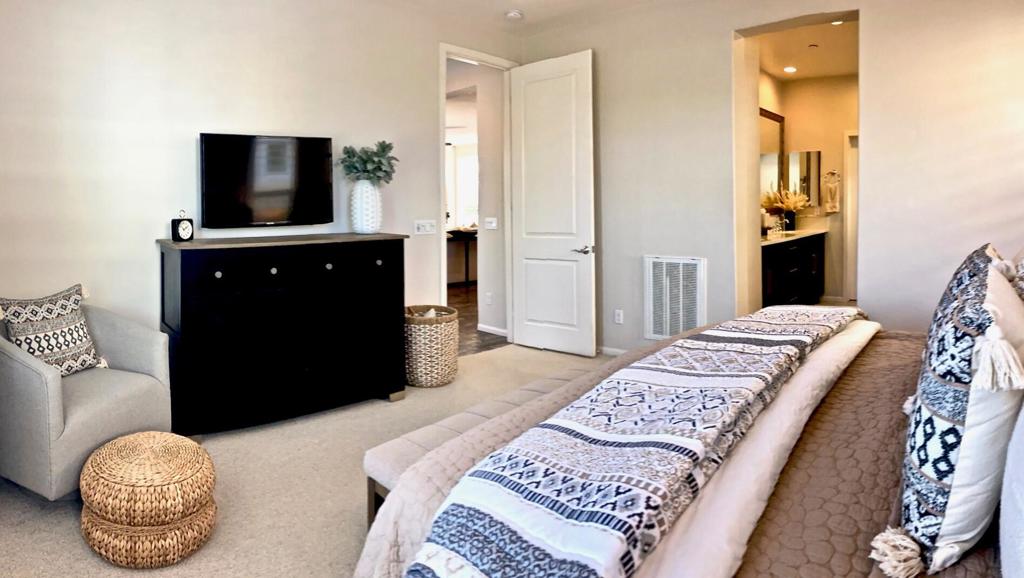 51234 Longmeadow Street