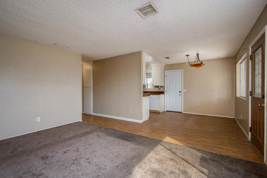 7120 Cholla Avenue