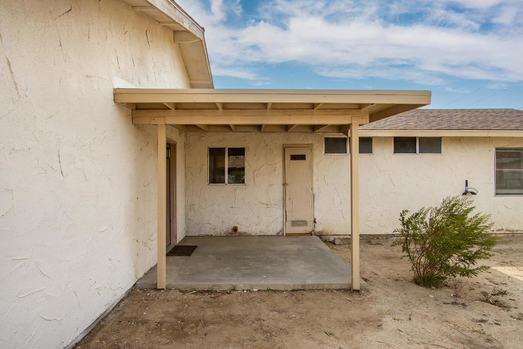 7120 Cholla Avenue