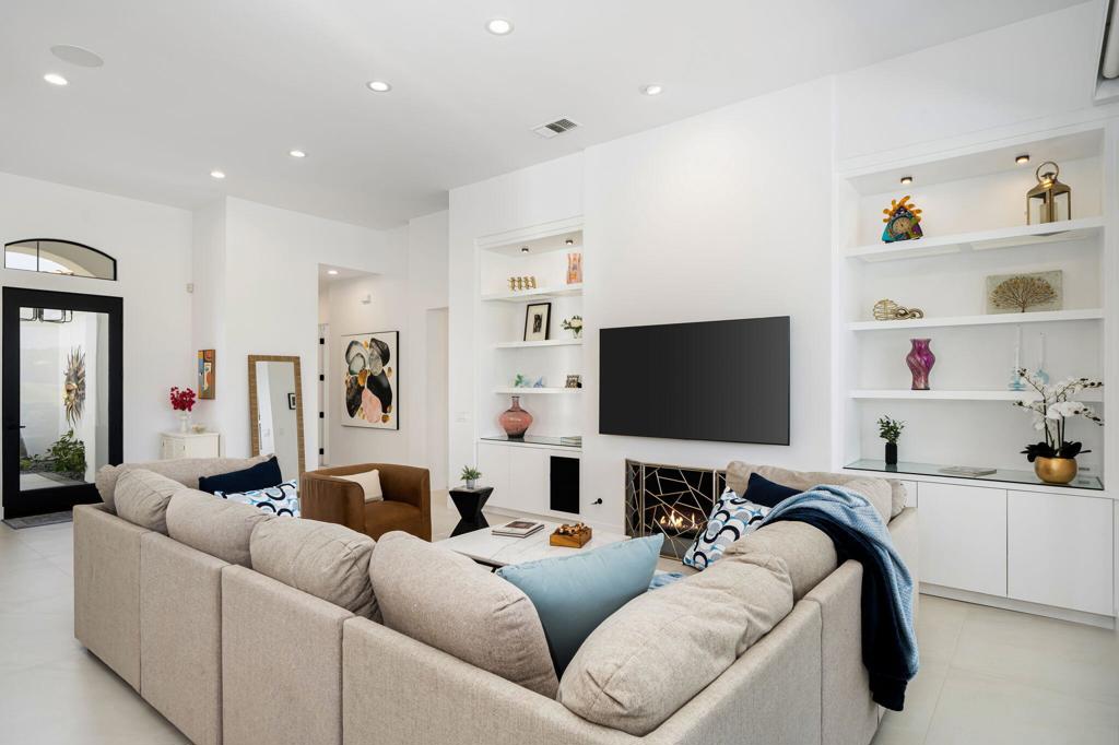 194 Loch Lomond Road