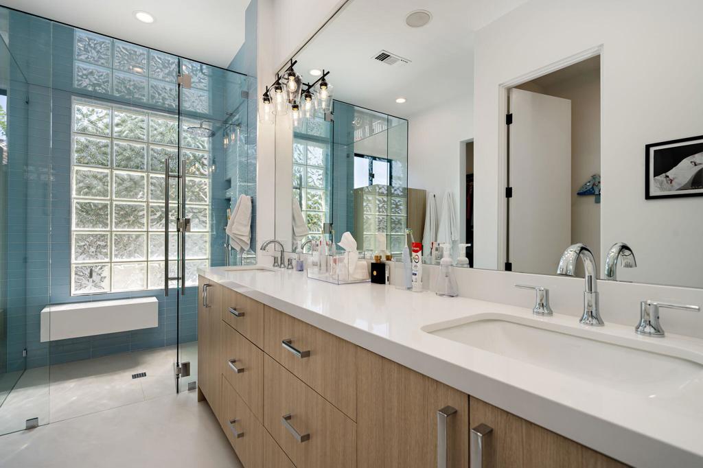 194 Loch Lomond Road