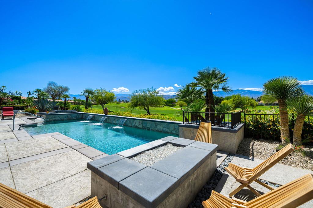 194 Loch Lomond Road