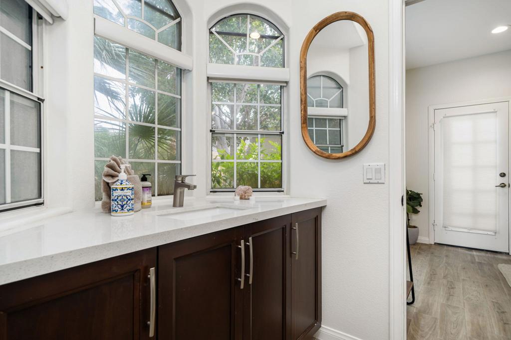 53845 Avenida Vallejo