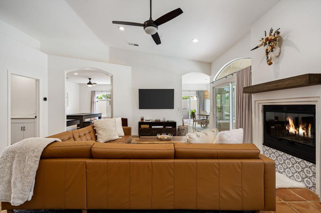 53845 Avenida Vallejo