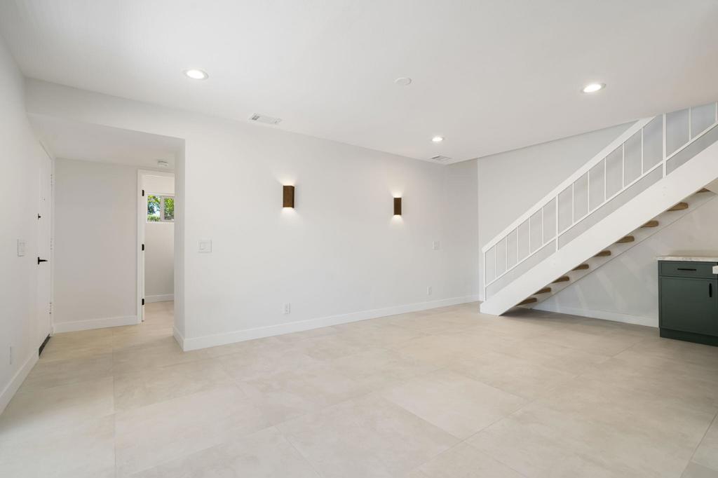 74185 Catalina Way