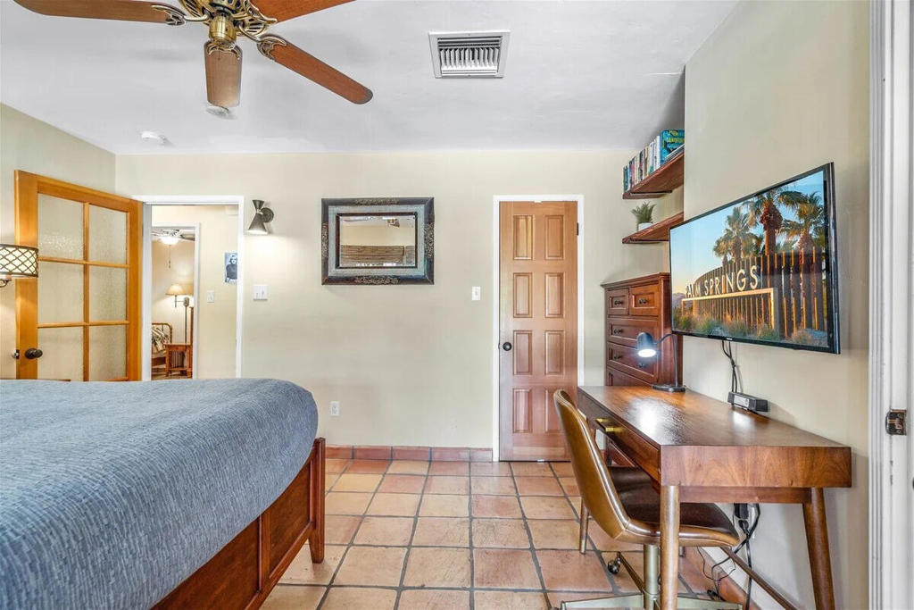 216 E Palo Verde Avenue