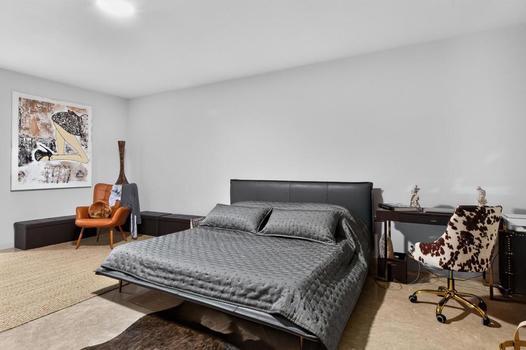 70325 Mottle Circle