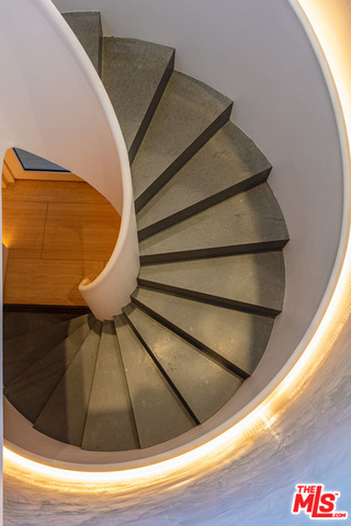 9040 W SUNSET Boulevard 1203