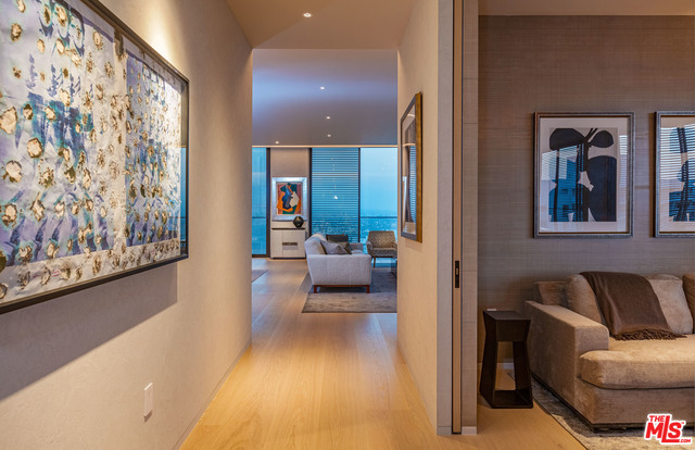 9040 W SUNSET Boulevard 1203