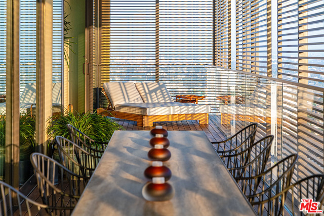 9040 W SUNSET Boulevard 1203