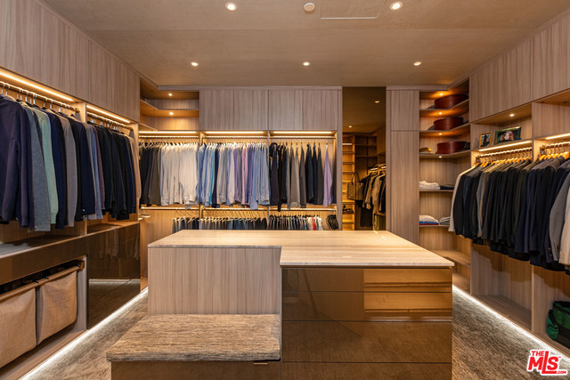 9040 W SUNSET Boulevard 1203