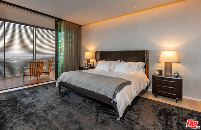 9040 W SUNSET Boulevard 1203