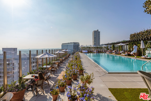 9040 W SUNSET Boulevard 1203