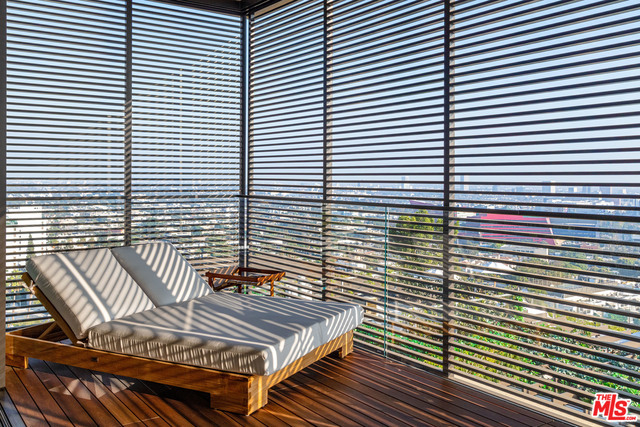 9040 W SUNSET Boulevard 1203