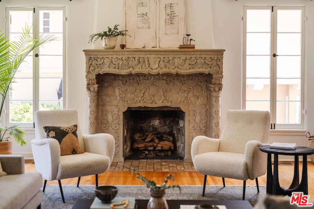 1565 N Columbus Avenue