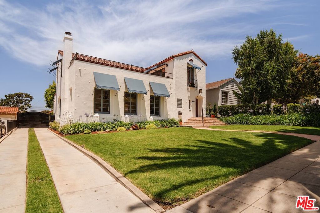 1565 N Columbus Avenue