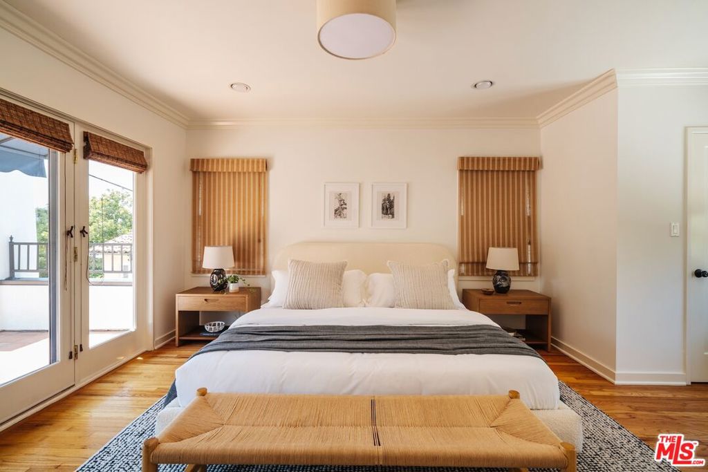 1565 N Columbus Avenue