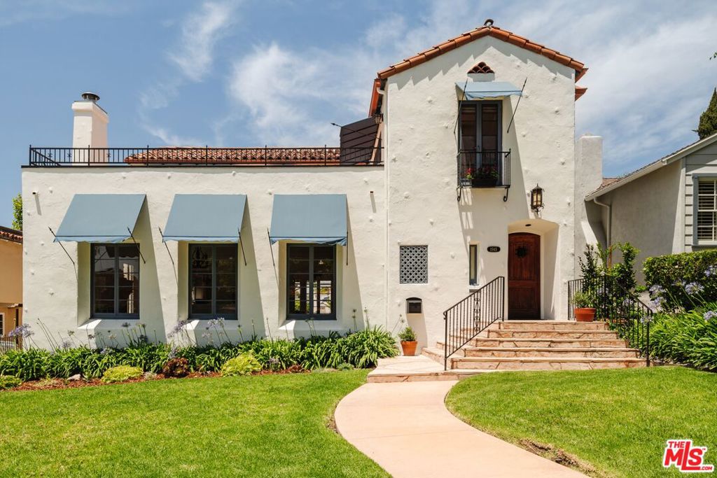 1565 N Columbus Avenue