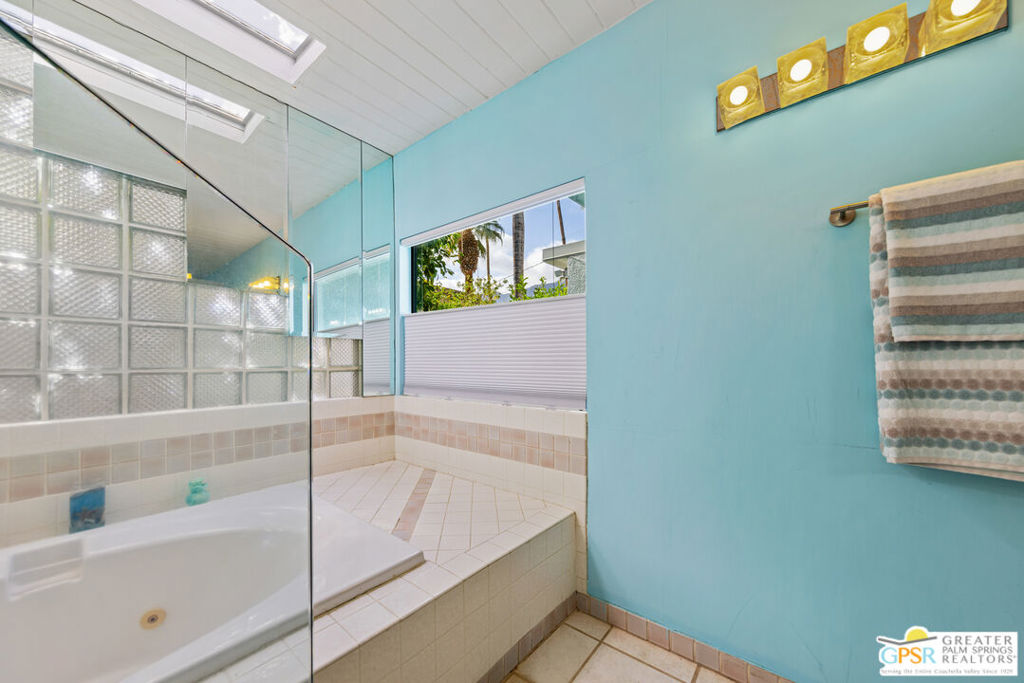 1635 Palm Tree Drive