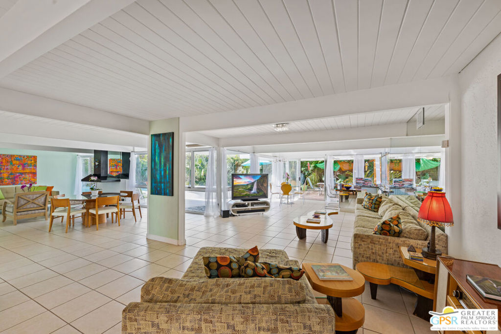 1635 Palm Tree Drive