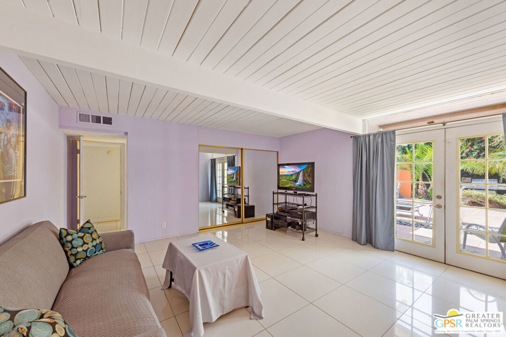 1635 Palm Tree Drive