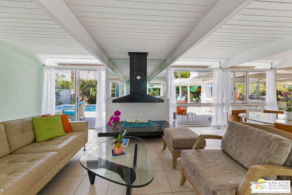 1635 Palm Tree Drive