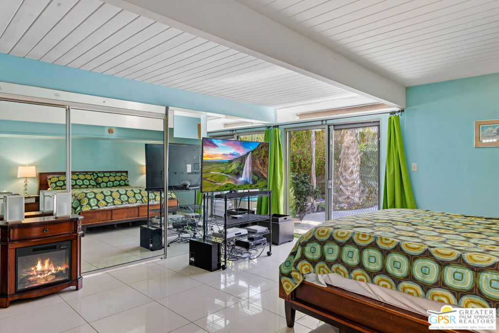 1635 Palm Tree Drive