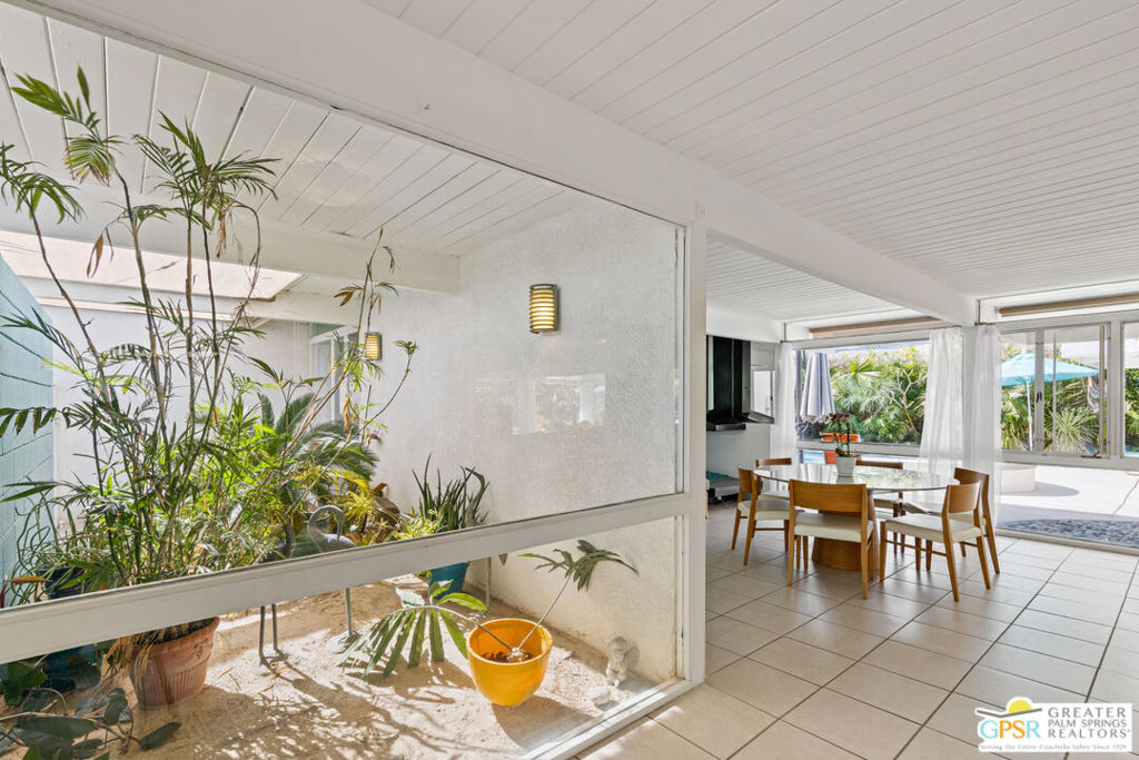 1635 Palm Tree Drive