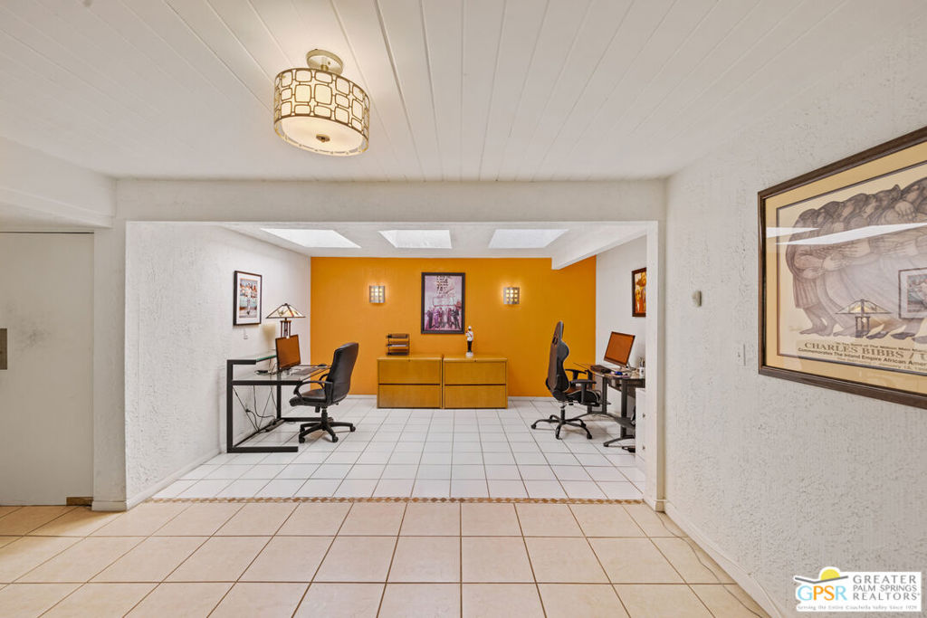 1635 Palm Tree Drive