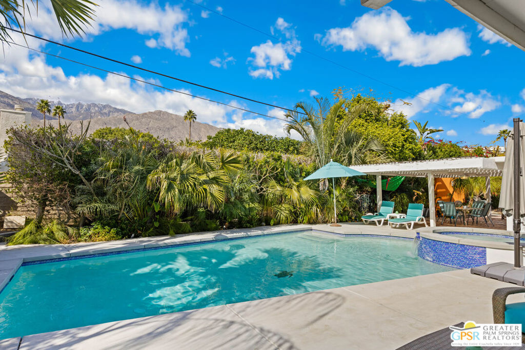 1635 Palm Tree Drive