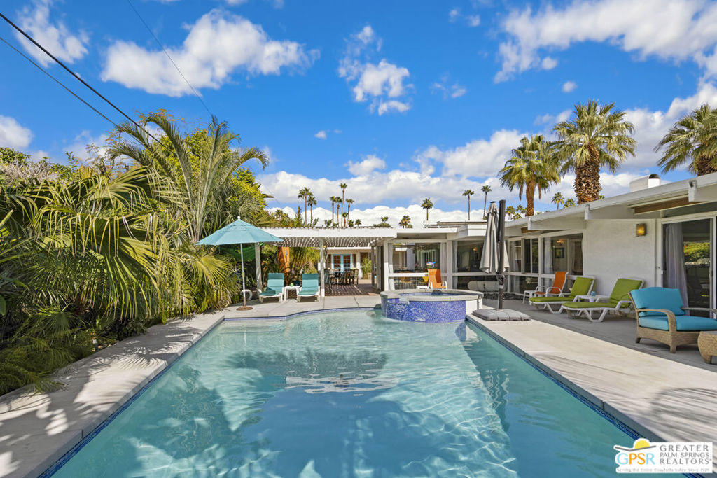 1635 Palm Tree Drive