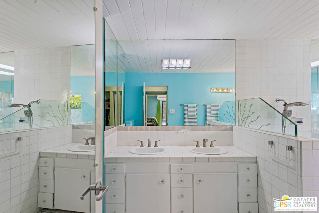 1635 Palm Tree Drive