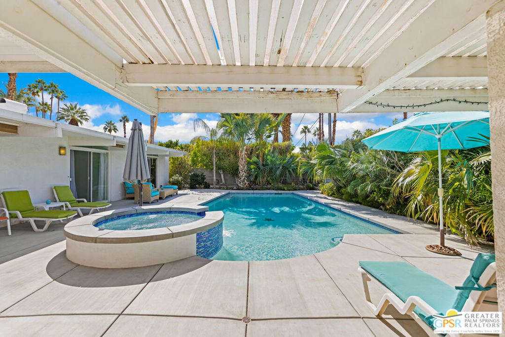 1635 Palm Tree Drive