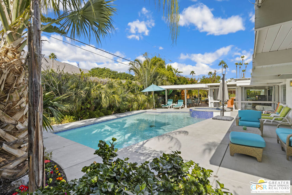 1635 Palm Tree Drive