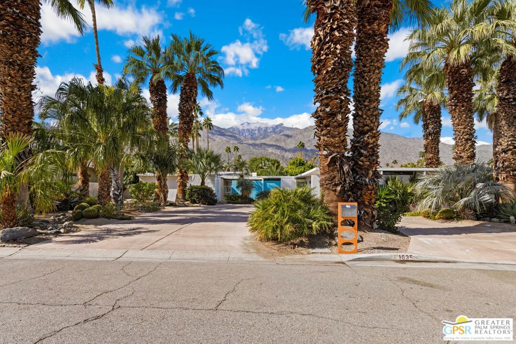 1635 Palm Tree Drive