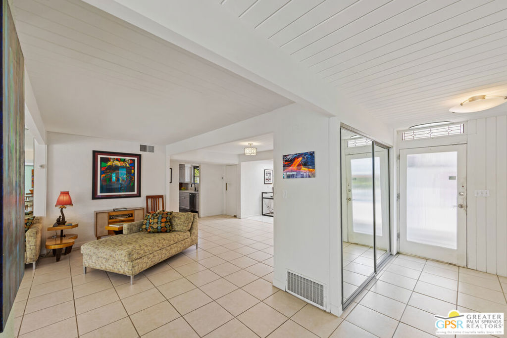 1635 Palm Tree Drive